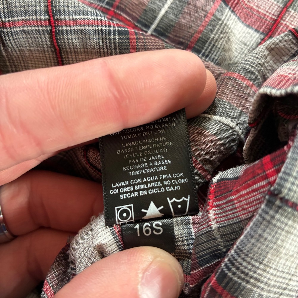 Kuhl Button Hiking Shirt Medium Red Plaid Short Sleeve Performance Pocket - Picture 7 of 10